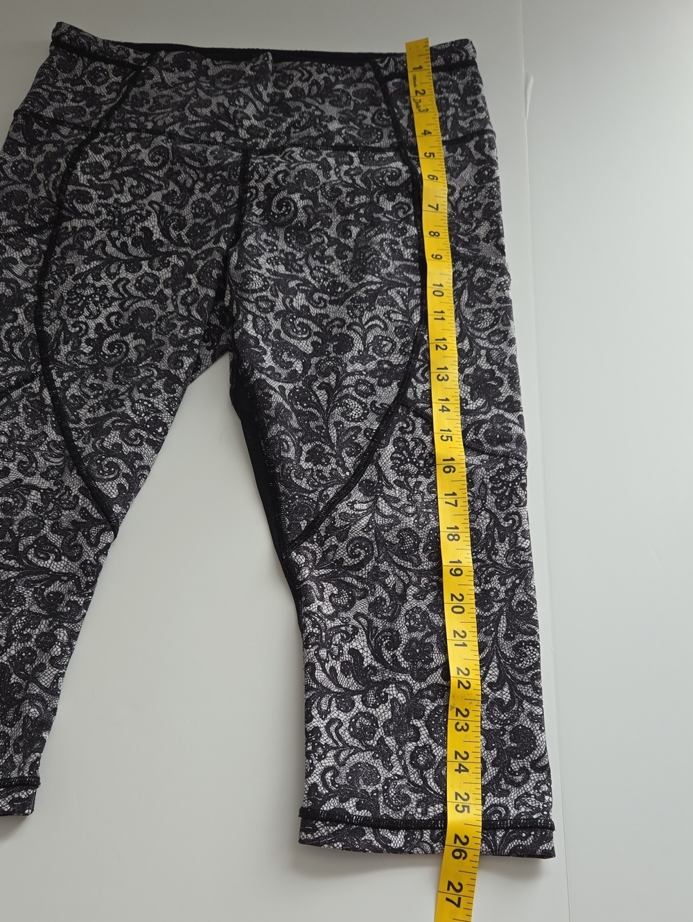 Lululemon Black/Grey Lace Pattern Crops | Mesh Inset | Back Leg Logo - Picture 5 of 11
